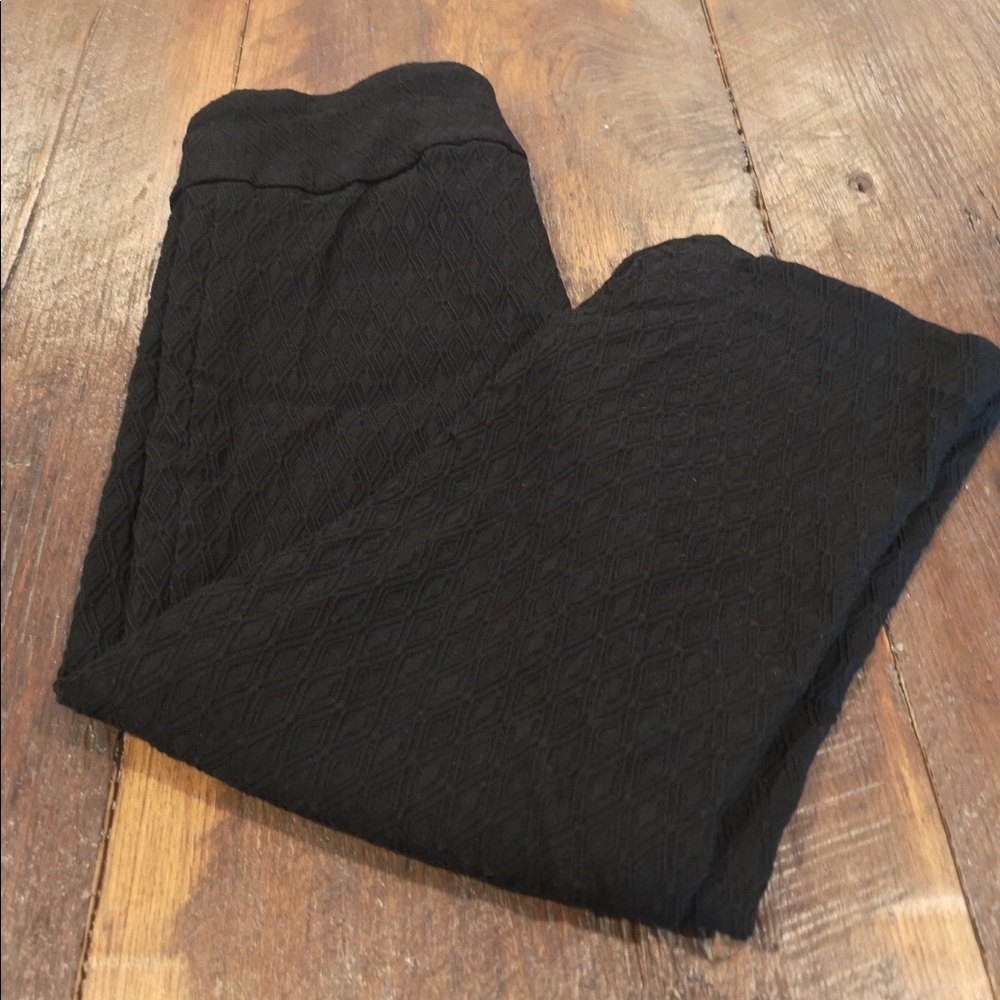 ❤️ 3/$25 Black SC & co diamond printed lace pants casual Friday office outfit
